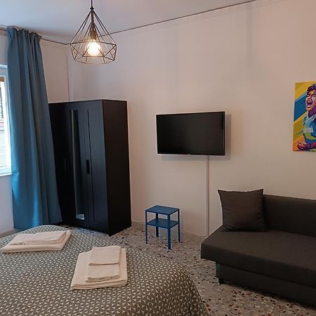 B&B Napoli Fuorigrotta Exteriör bild