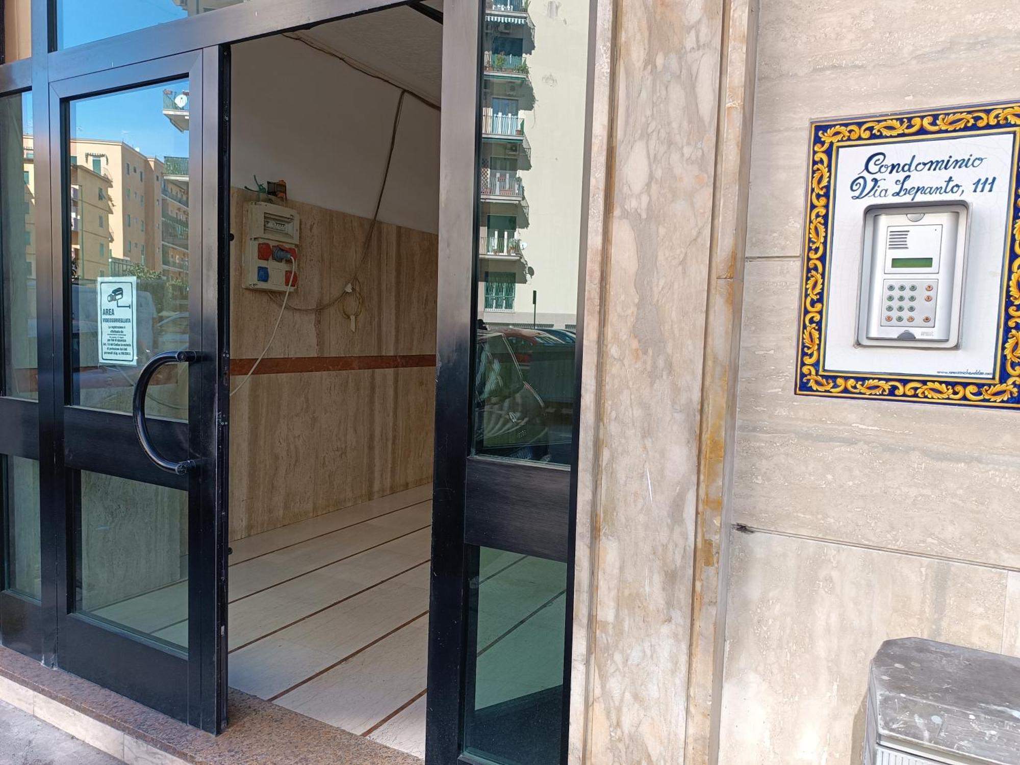 B&B Napoli Fuorigrotta Exteriör bild