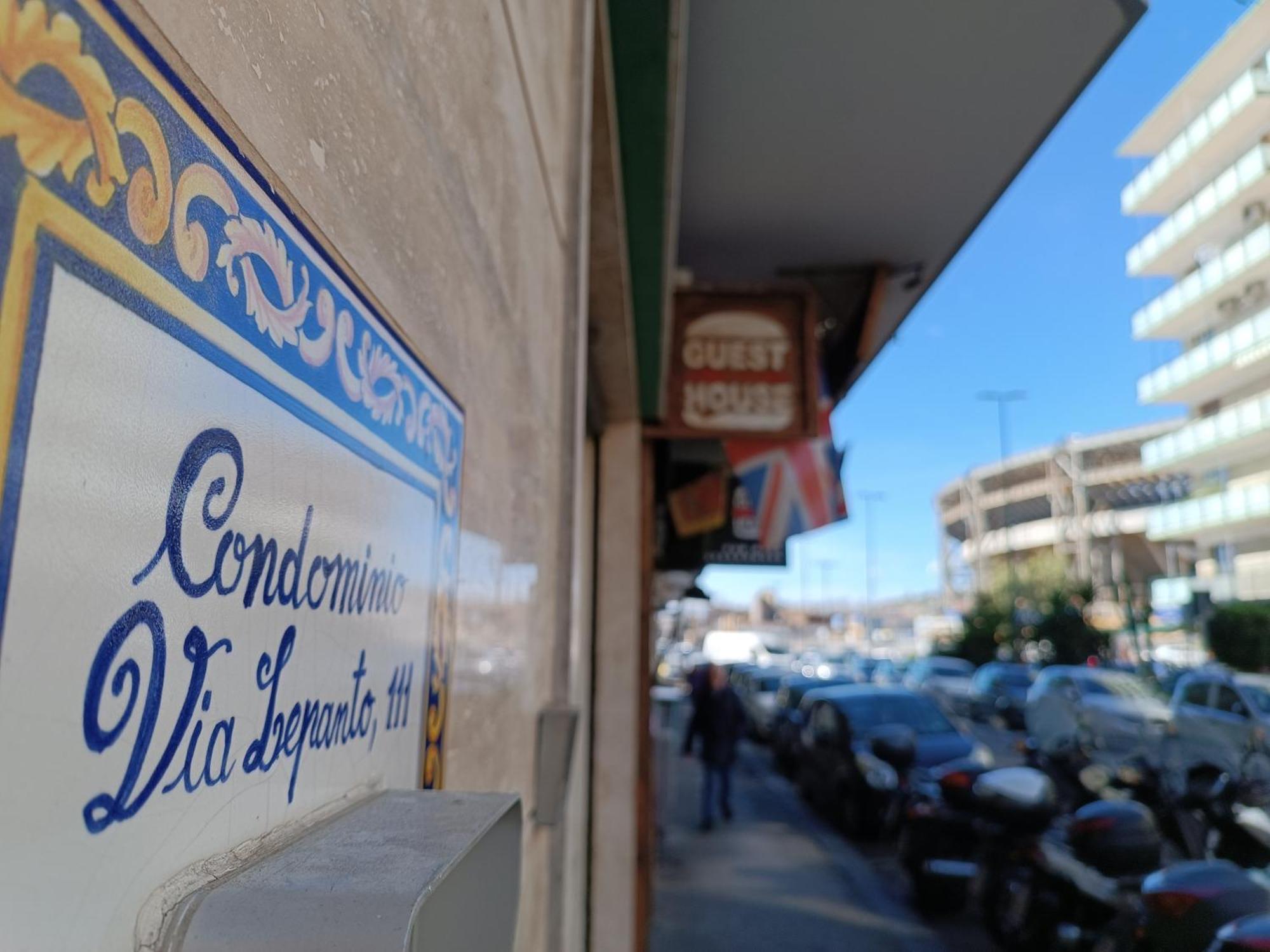 B&B Napoli Fuorigrotta Exteriör bild